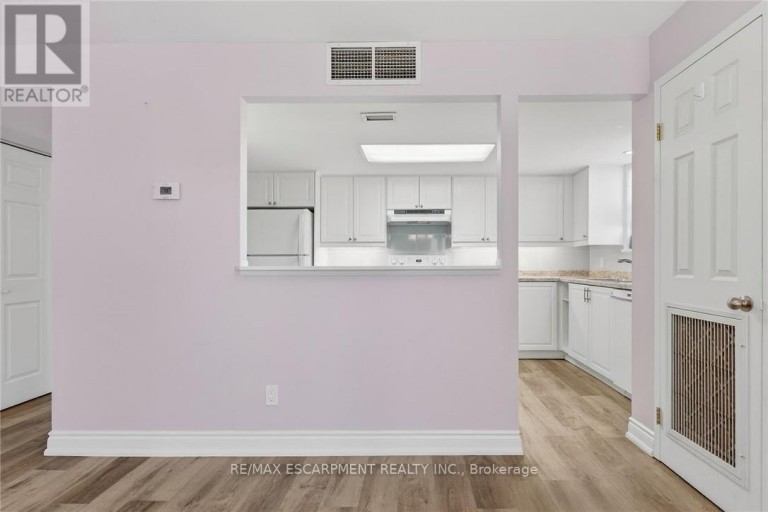 303 - 19 LAKE AVENUE S, Hamilton (Stoney Creek), Ontario, L8G2V1