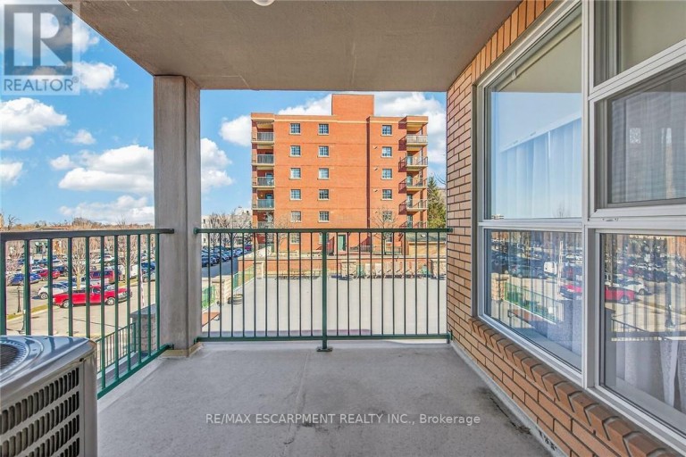 303 - 19 LAKE AVENUE S, Hamilton (Stoney Creek), Ontario, L8G2V1