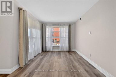303 - 19 LAKE AVENUE S Hamilton (Stoney Creek) Ontario photo 9