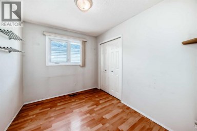 243 Erin Meadow Close Calgary Alberta photo 21