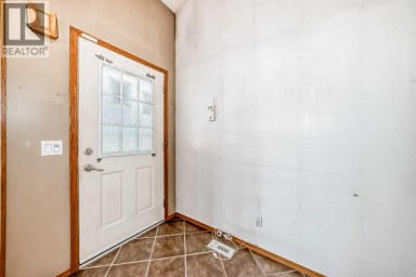 243 Erin Meadow Close Calgary Alberta photo 4