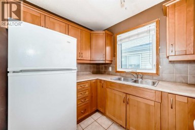 243 Erin Meadow Close Calgary Alberta photo 7