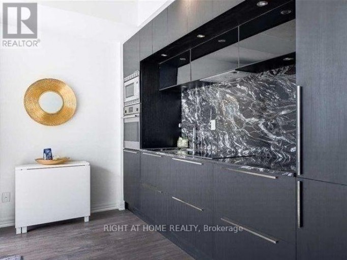 1111 - 88 BLUE JAYS WAY, Toronto (Waterfront Communities), Ontario, M5V0L7