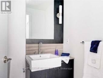 1111 - 88 BLUE JAYS WAY Toronto (Waterfront Communities) Ontario photo 16
