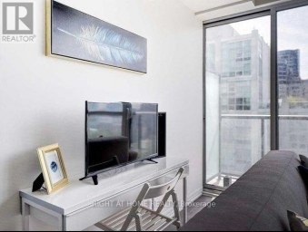 1111 - 88 BLUE JAYS WAY Toronto (Waterfront Communities) Ontario photo 5