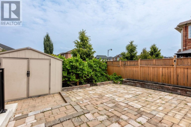 802 YATES DRIVE, Milton (CO Coates), Ontario, L9T0E7