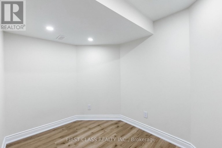 802 YATES DRIVE, Milton (CO Coates), Ontario, L9T0E7