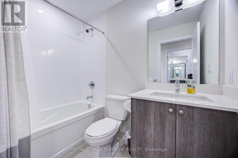 207 - 652 CRICKLEWOOD DRIVE, Mississauga (Mineola), Ontario, L5G0A5