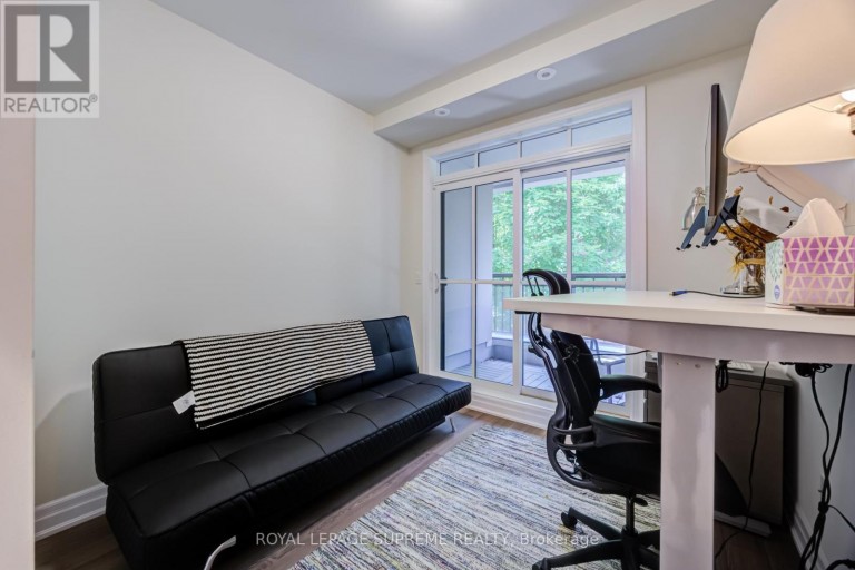 207 - 652 CRICKLEWOOD DRIVE, Mississauga (Mineola), Ontario, L5G0A5