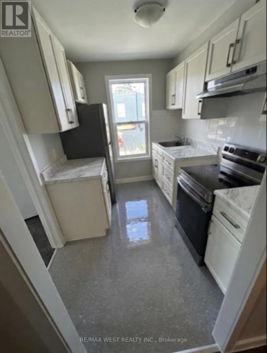 A - 88 UXBRIDGE AVENUE, Toronto (Weston-Pellam Park), Ontario, M6N2Y2