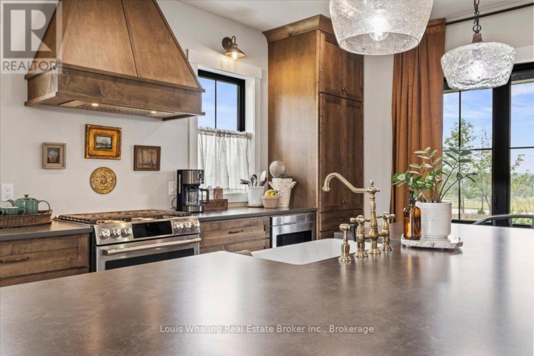 034404 5TH NDR SIDE ROAD, West Grey, Ontario, N0G1S0