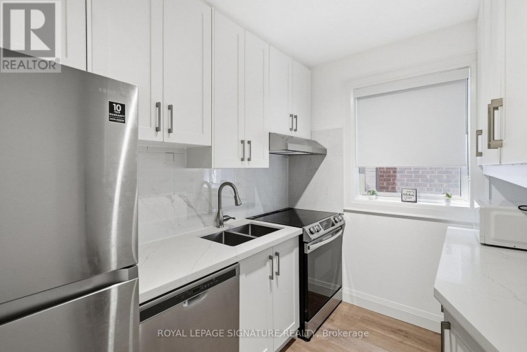 2479 QUEEN STREET E, Toronto (The Beaches), Ontario, M4E1H8