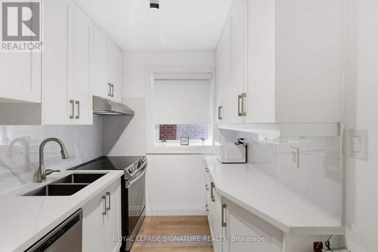 2479 QUEEN STREET E, Toronto (The Beaches), Ontario, M4E1H8