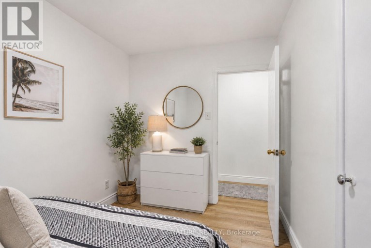 2479 QUEEN STREET E, Toronto (The Beaches), Ontario, M4E1H8