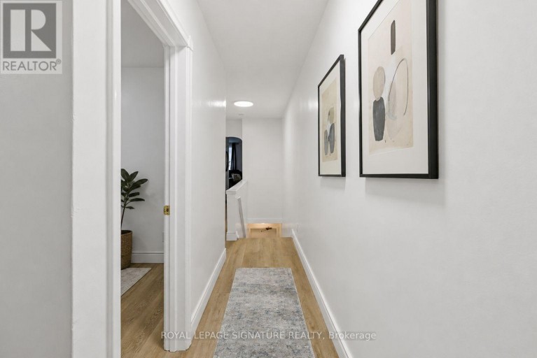 2479 QUEEN STREET E, Toronto (The Beaches), Ontario, M4E1H8