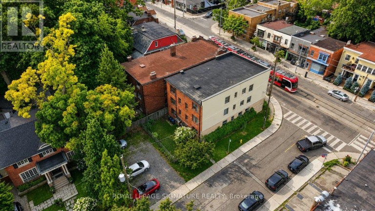 2479 QUEEN STREET E, Toronto (The Beaches), Ontario, M4E1H8