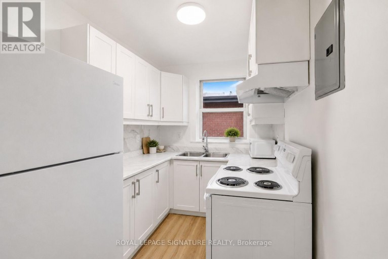 2479 QUEEN STREET E, Toronto (The Beaches), Ontario, M4E1H8