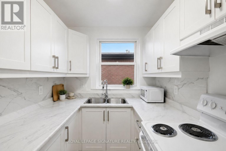 2479 QUEEN STREET E, Toronto (The Beaches), Ontario, M4E1H8