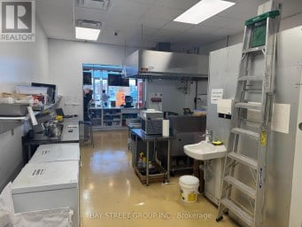 D111 - 15480 BAYVIEW AVENUE Aurora (Bayview Wellington) Ontario photo 6