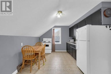 246 MARY STREET Orillia Ontario photo 4