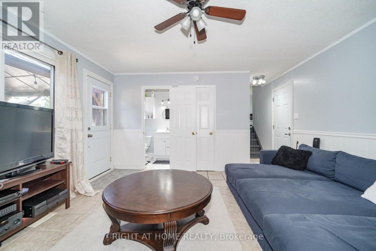 17 CLOVER AVENUE, Barrie (Allandale Heights), Ontario, L4N3M7