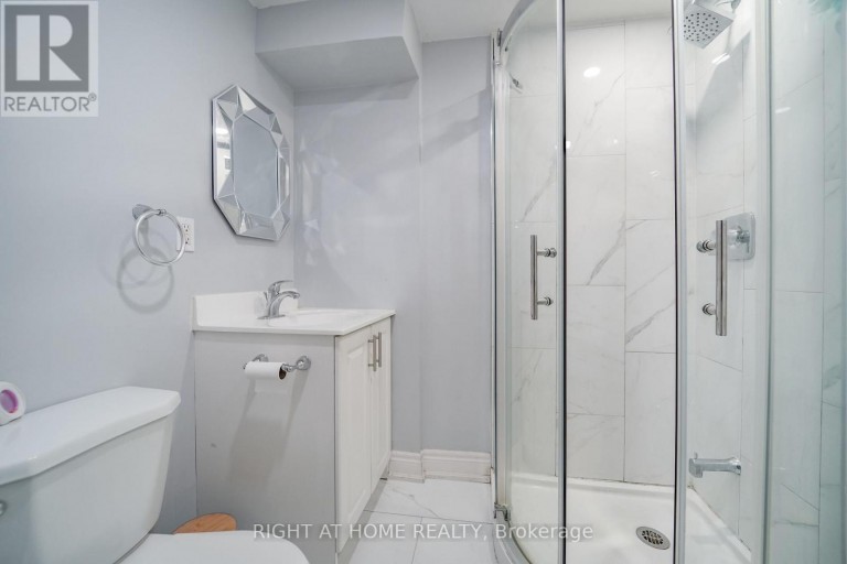 17 CLOVER AVENUE, Barrie (Allandale Heights), Ontario, L4N3M7