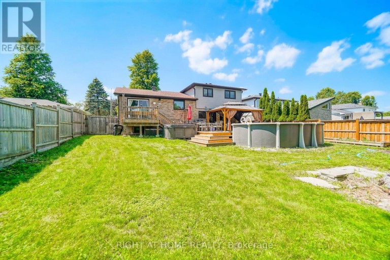 17 CLOVER AVENUE, Barrie (Allandale Heights), Ontario, L4N3M7