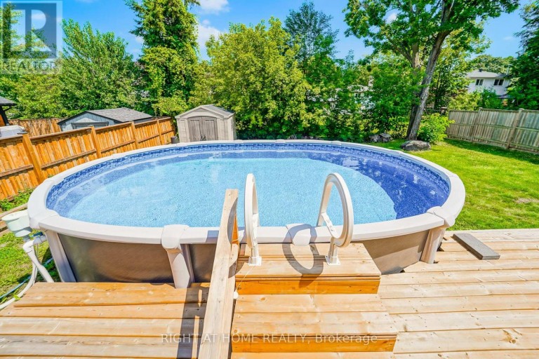 17 CLOVER AVENUE, Barrie (Allandale Heights), Ontario, L4N3M7