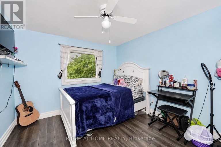 17 CLOVER AVENUE, Barrie (Allandale Heights), Ontario, L4N3M7