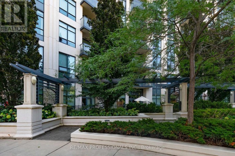 312 - 1135 ROYAL YORK ROAD, Toronto (Edenbridge-Humber Valley), Ontario, M9A0C3