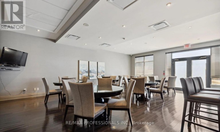 312 - 1135 ROYAL YORK ROAD, Toronto (Edenbridge-Humber Valley), Ontario, M9A0C3