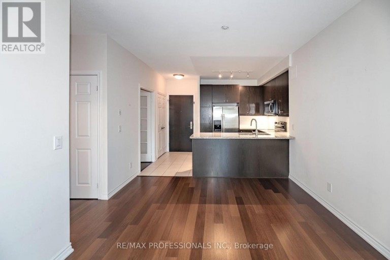 312 - 1135 ROYAL YORK ROAD, Toronto (Edenbridge-Humber Valley), Ontario, M9A0C3