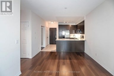 312 - 1135 ROYAL YORK ROAD Toronto (Edenbridge-Humber Valley) Ontario photo 5
