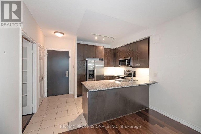 312 - 1135 ROYAL YORK ROAD, Toronto (Edenbridge-Humber Valley), Ontario, M9A0C3