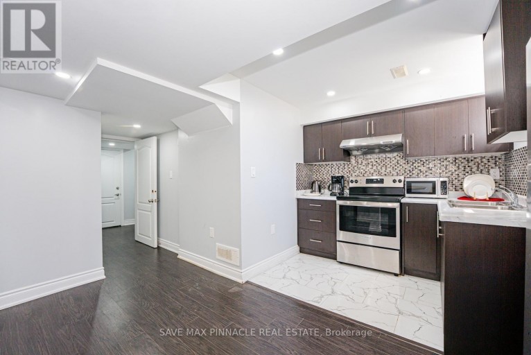 16 BABY POINTE TRAIL, Brampton (Northwest Brampton), Ontario, L7A0W3