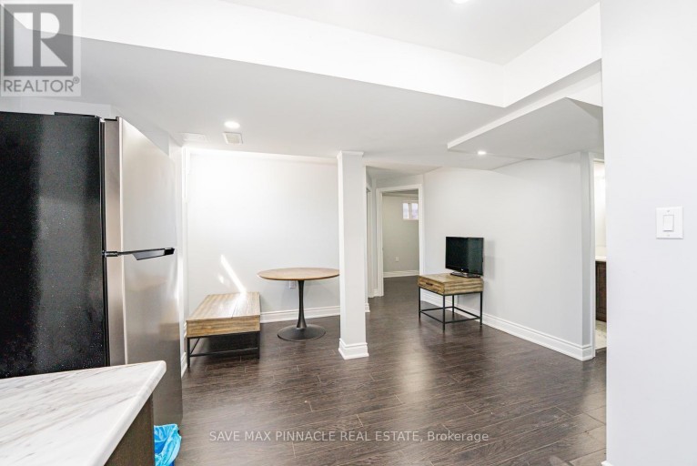 16 BABY POINTE TRAIL, Brampton (Northwest Brampton), Ontario, L7A0W3