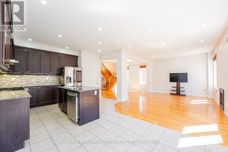16 BABY POINTE TRAIL, Brampton (Northwest Brampton), Ontario, L7A0W3