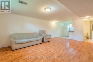 11 JACKSONS POINT AVENUE Georgina (Sutton & Jackson's Point) Ontario photo 16