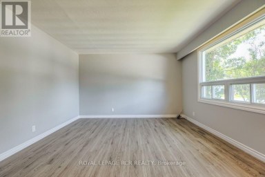 11 JACKSONS POINT AVENUE Georgina (Sutton & Jackson's Point) Ontario photo 5