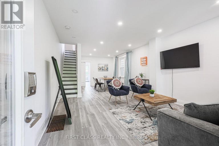 53 ALDRIDGE AVENUE, Toronto (Woodbine Corridor), Ontario, M4C3W3