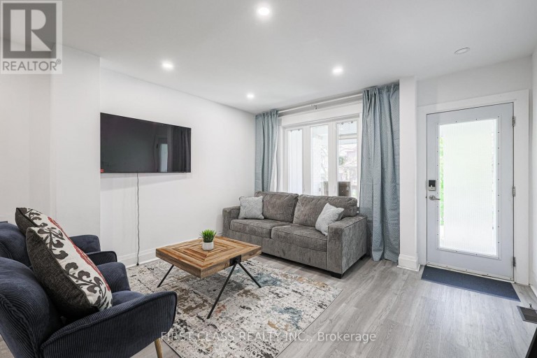 53 ALDRIDGE AVENUE, Toronto (Woodbine Corridor), Ontario, M4C3W3