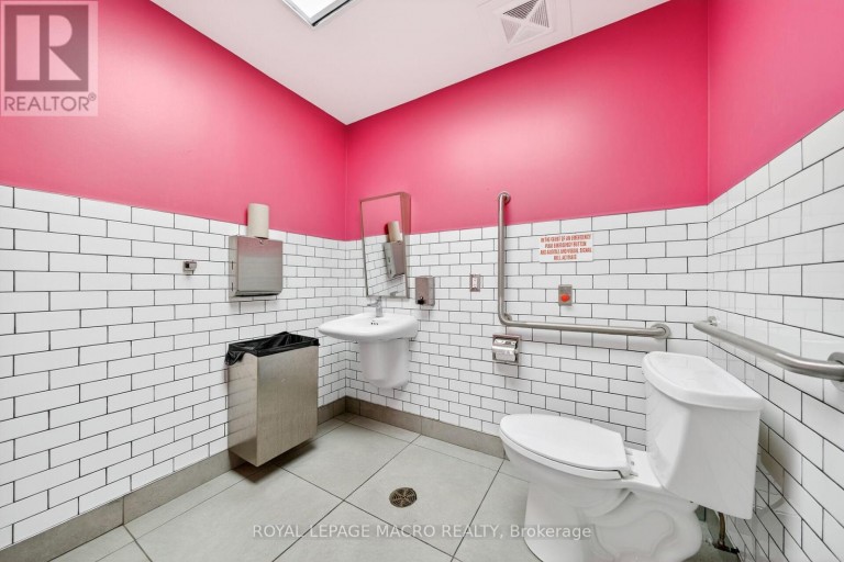 D9 - 380 DUNDAS STREET E, Oakville (WC Wedgewood Creek), Ontario, L6H6Z9