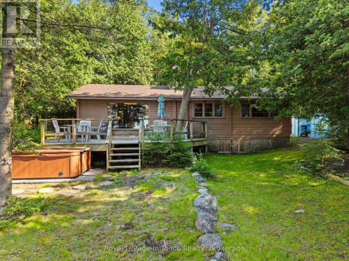 25 CHIPPEWA CRESCENT, Tiny, Ontario, L9M0C4