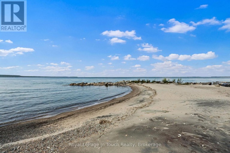 25 CHIPPEWA CRESCENT, Tiny, Ontario, L9M0C4
