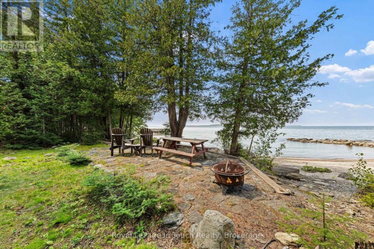25 CHIPPEWA CRESCENT, Tiny, Ontario, L9M0C4