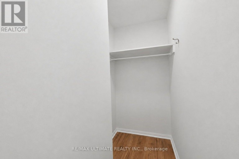3 - 2360 QUEEN STREET E, Toronto (The Beaches), Ontario, M4E1H3