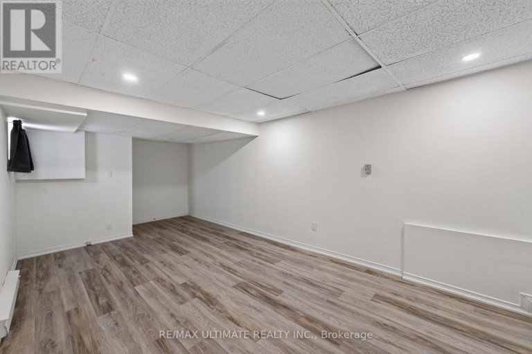 3 - 2360 QUEEN STREET E, Toronto (The Beaches), Ontario, M4E1H3