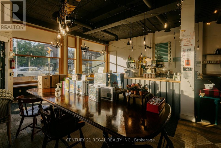 2165 DANFORTH AVENUE, Toronto (East End-Danforth), Ontario, M4C1K4
