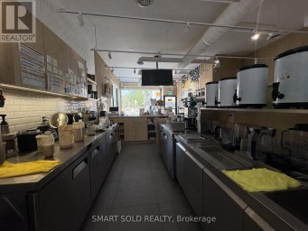 637 BLOOR STREET W Toronto (Palmerston-Little Italy) Ontario photo 12