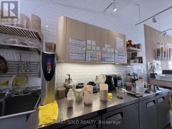 637 BLOOR STREET W Toronto (Palmerston-Little Italy) Ontario photo 14